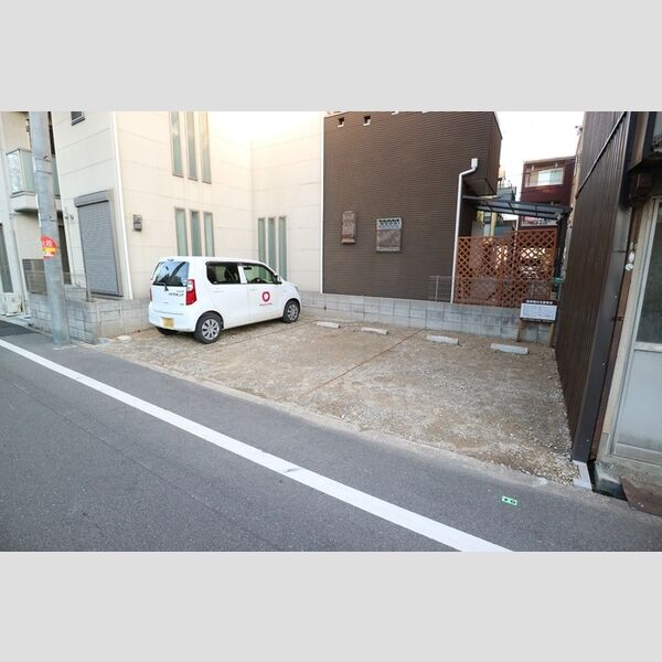 駐車場 (駐車場)
