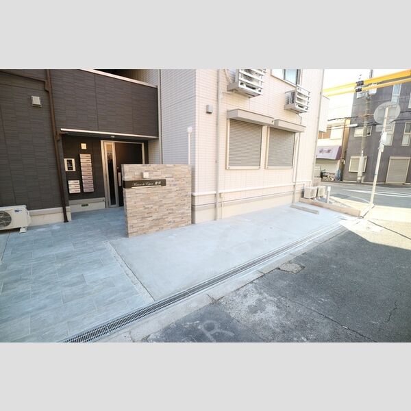 駐車場 (駐車場)