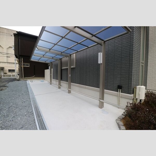 現地周辺 (駐輪場)