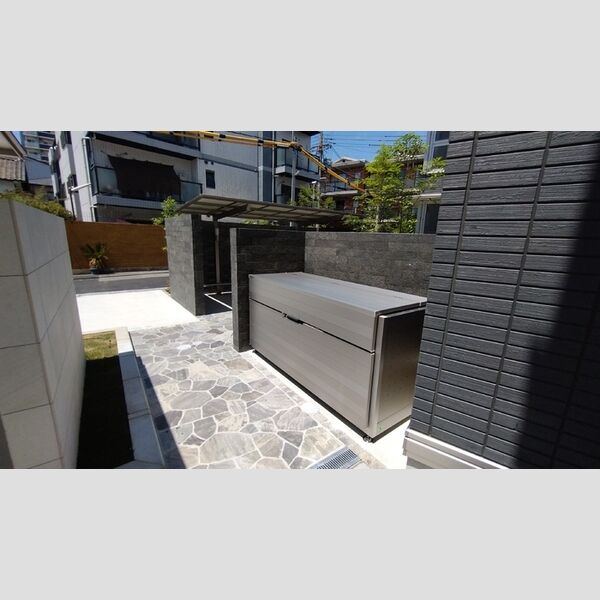 現地周辺 (ゴミ置き場)