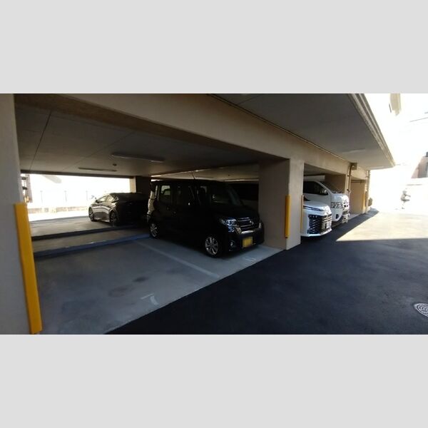 駐車場 (駐車場)