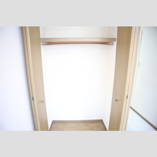 その他設備 (クローゼット)