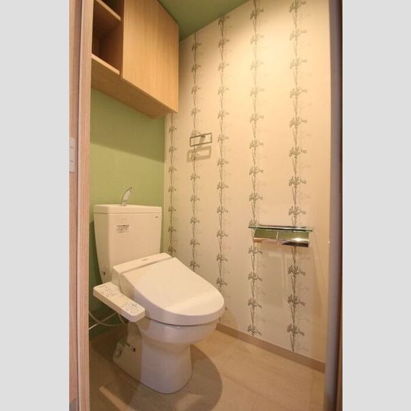 トイレ (トイレ(温水洗浄暖房便座付き))