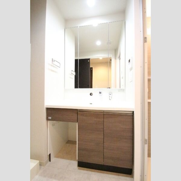 洗面所 (洗髪洗面化粧台)