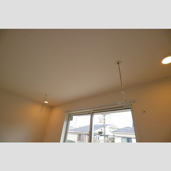 その他設備 (室内物干し)