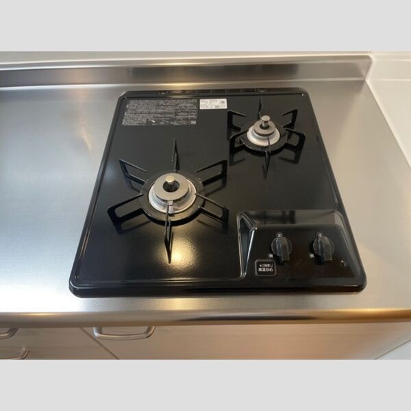 キッチン (2口コンロ)