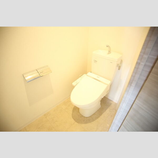 トイレ (トイレ、温水洗浄暖房便座)