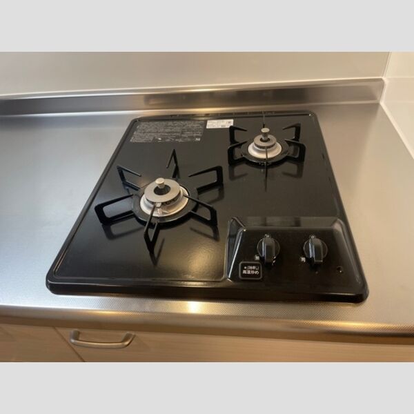 キッチン (2口コンロ)