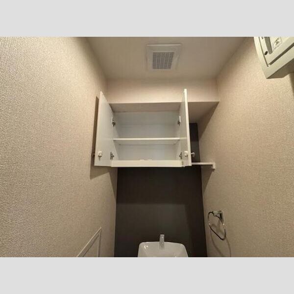 トイレ (トイレ収納)