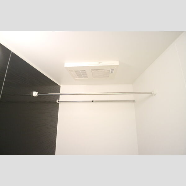 その他設備 (室内物干(浴室))