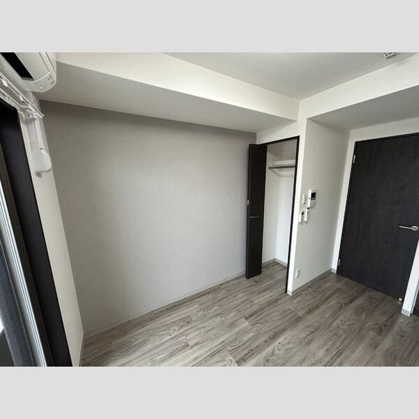 その他 (洋室(別角度から))