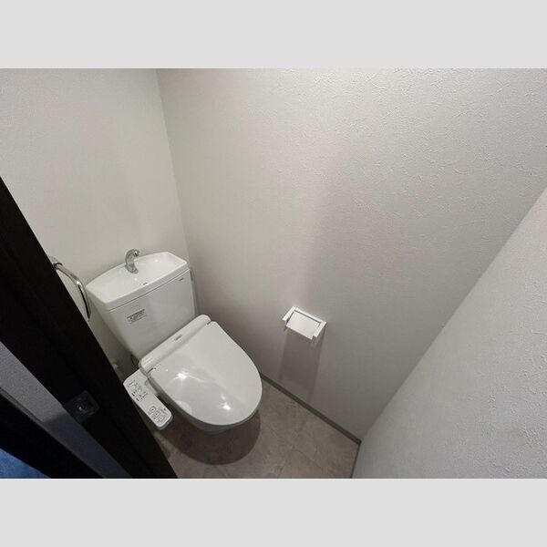 トイレ (温水洗浄暖房便座)