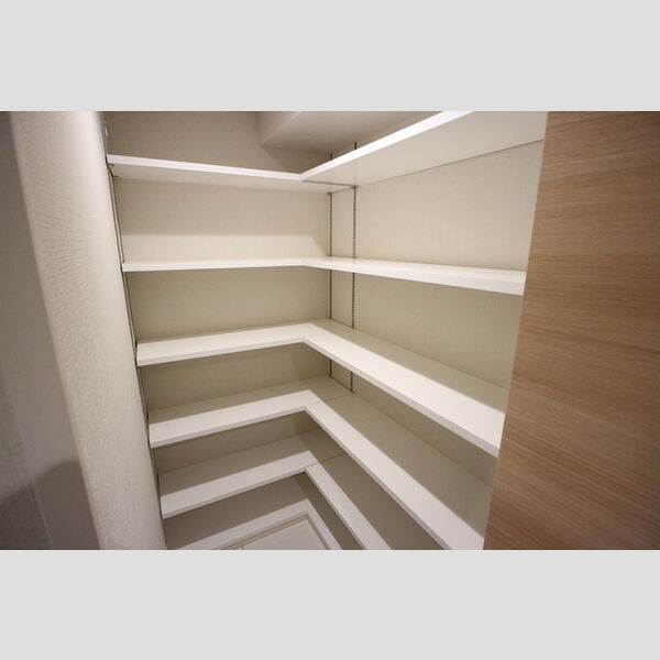 玄関 (シューズクローク)