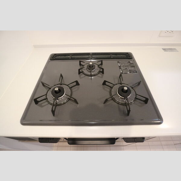 キッチン (3口コンロ)