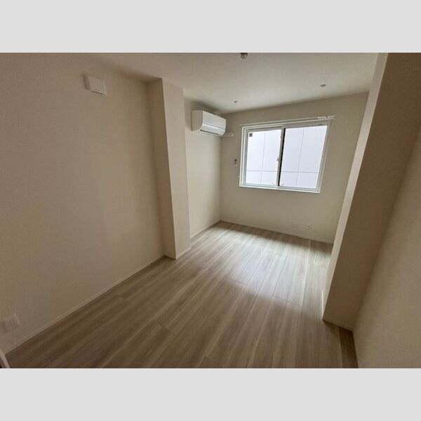 その他 (洋室西)