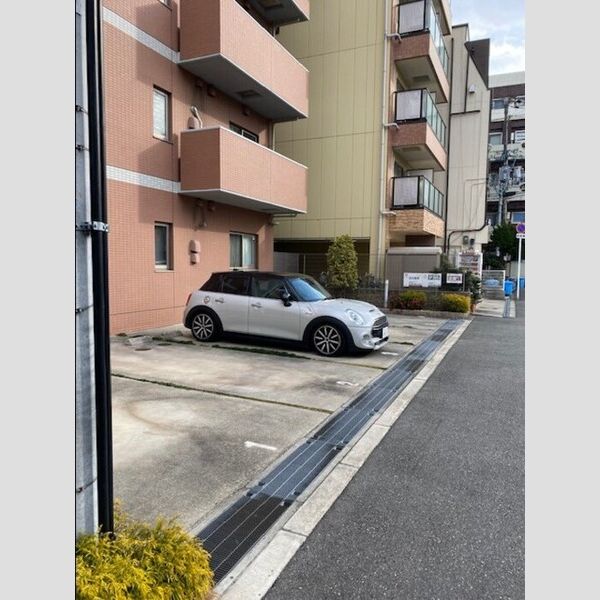 駐車場 (駐車場)