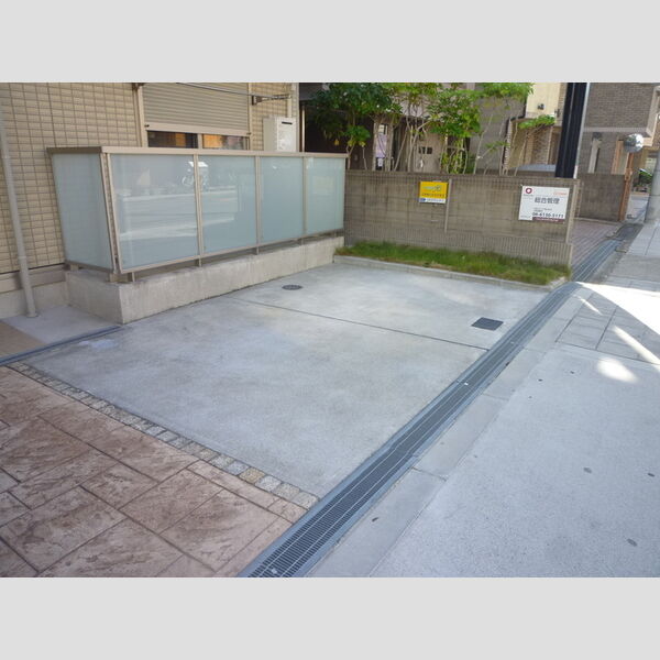 駐車場 (駐車場)