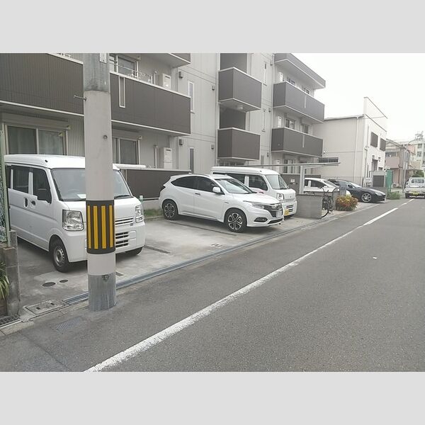 駐車場 (駐車場)