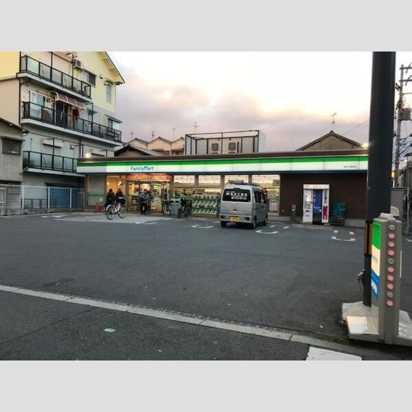 現地周辺 (ファミリーマート桃谷公園前店 318m)