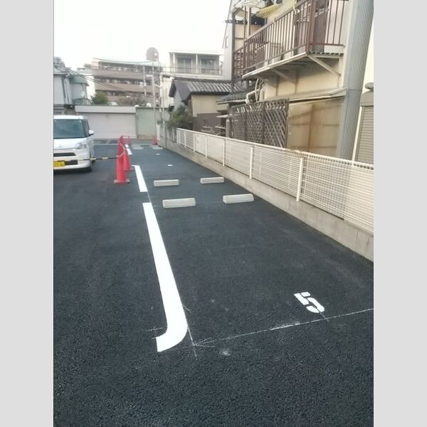 駐車場 (駐車場③)