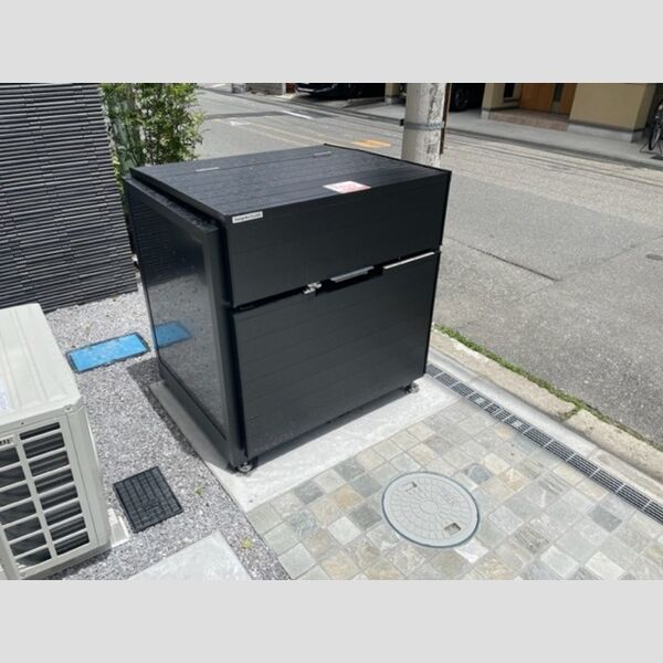現地周辺 (ゴミ庫)