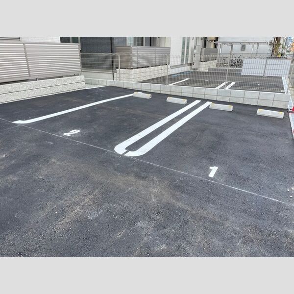駐車場 (駐車場)
