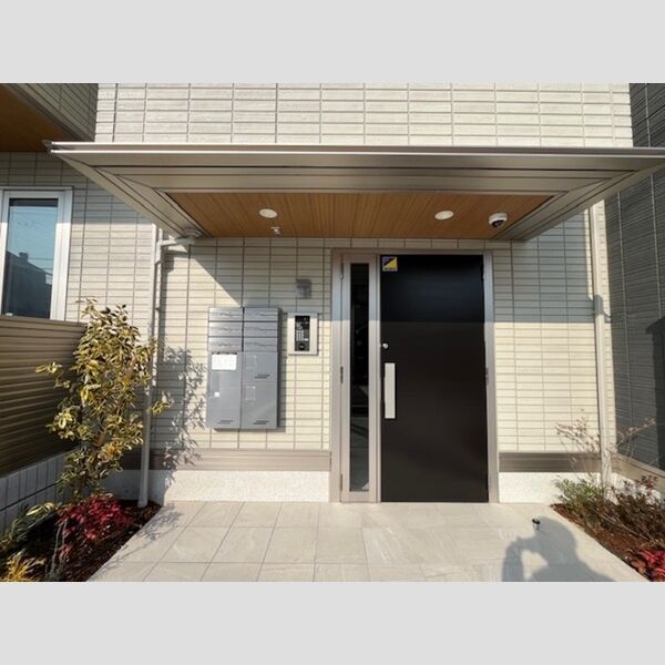 エントランス (エントランス)