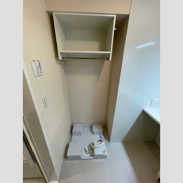 その他 (洗濯機置き場)