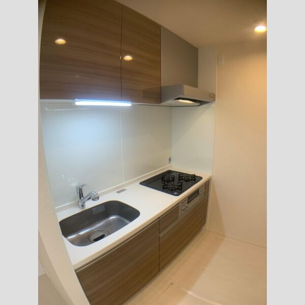 キッチン (3口ガスコンロ付きシステムキッチン)