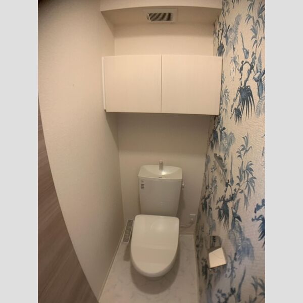 トイレ (温水洗浄暖房便座)