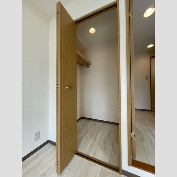 収納 (ウォークインクローゼット)