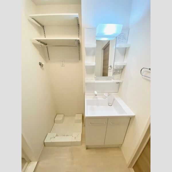 洗面所 (洗髪洗面化粧台)