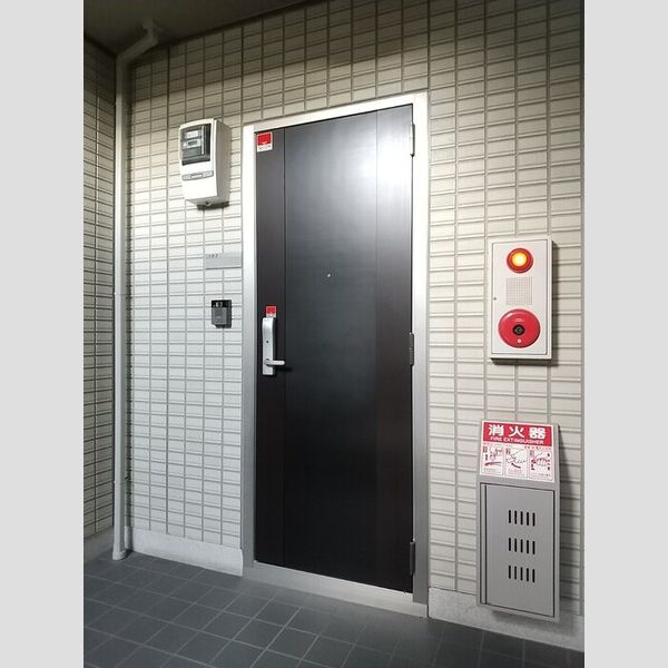 玄関 (玄関ドア)
