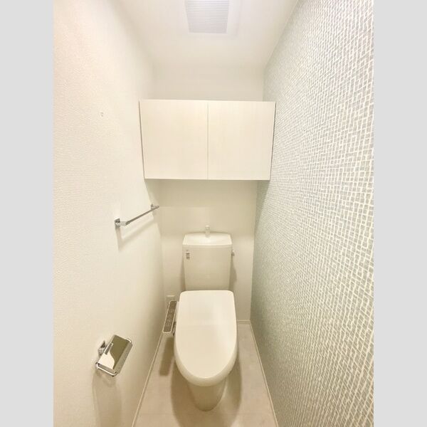 トイレ (温水洗浄暖房便座)