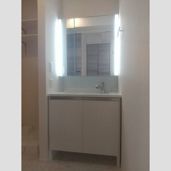 洗面所 (洗髪洗面化粧台)