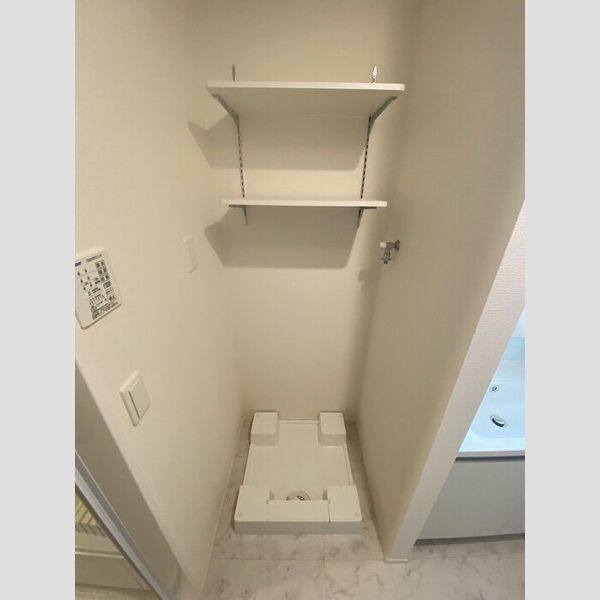 その他 (洗濯機置き場)