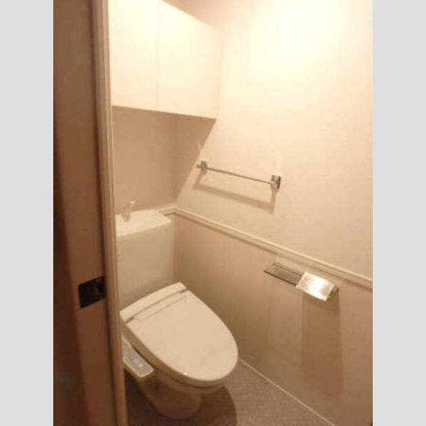 トイレ (トイレ)