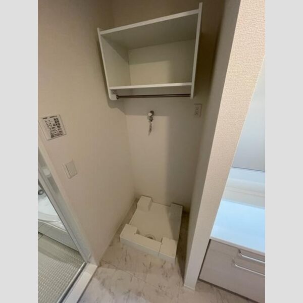 その他 (洗濯機置き場)