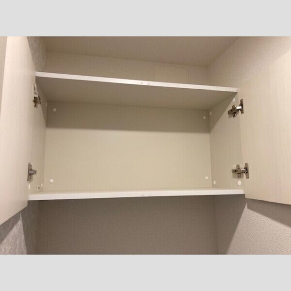 トイレ (トイレ)