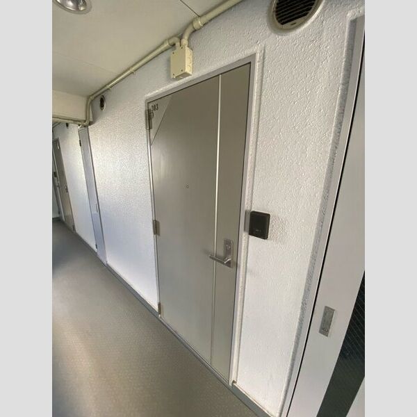 その他 (玄関)