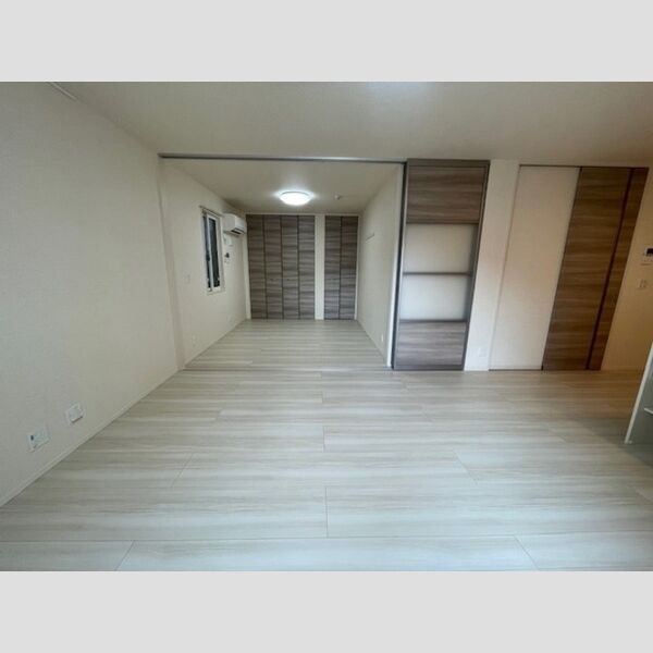 居室・リビング (リビング　洋室5.1帖)