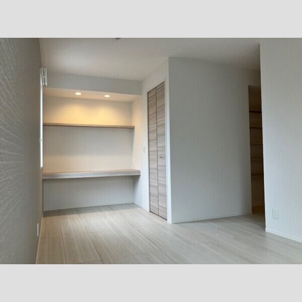 その他 (洋室9.9帖)