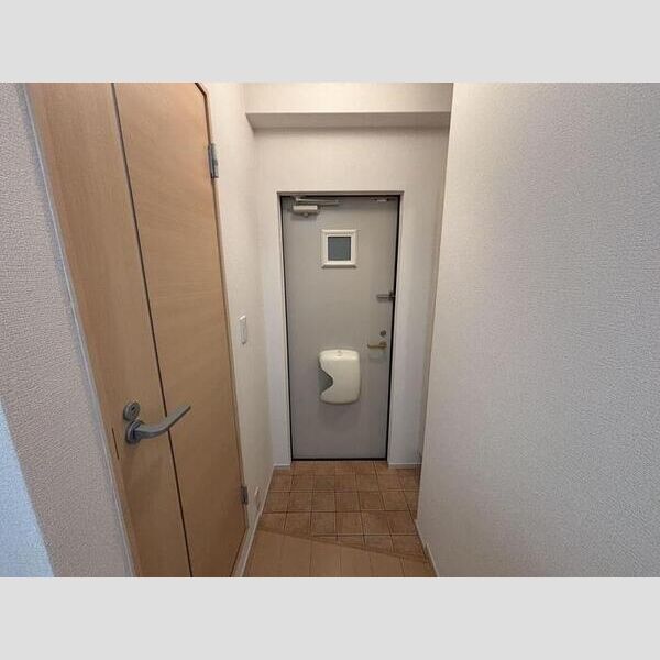 玄関 (玄関)