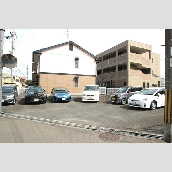 駐車場 (駐車場)
