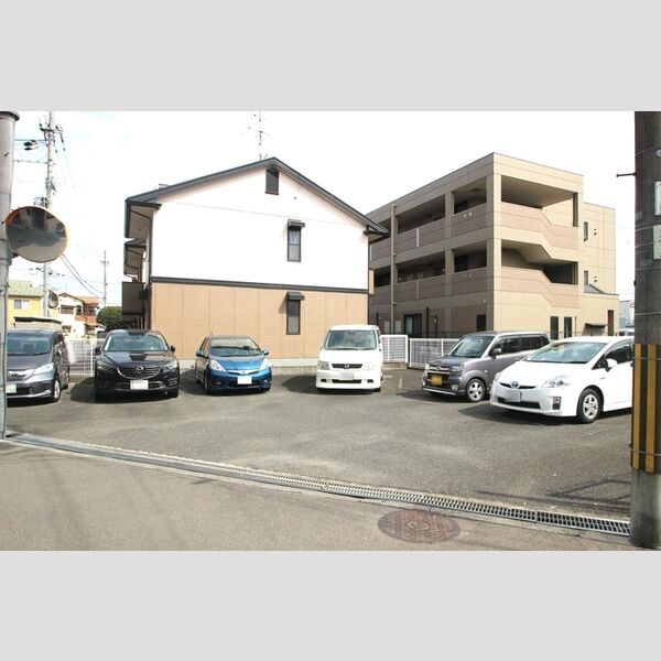 駐車場 (駐車場)