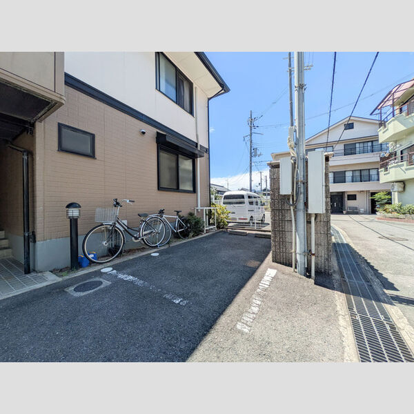 駐車場 (駐車場)