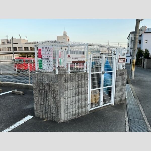 現地周辺 (ゴミ捨て場)