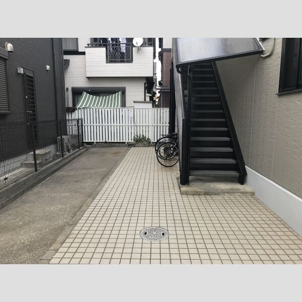 駐車場 (エントランス)