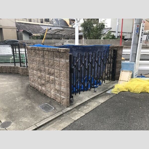 駐車場 (ゴミ捨て場)