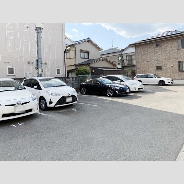 駐車場 (駐車場)